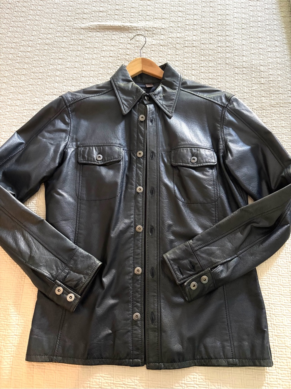 Men’s leather navy blue jacket extra small